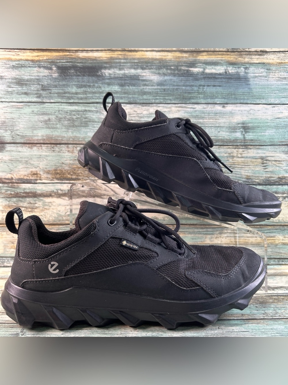 Ecco MX Low Gore-Tex Sneakers Womens Size 7-7.5/38 Black Fabric Lace Up Shoe